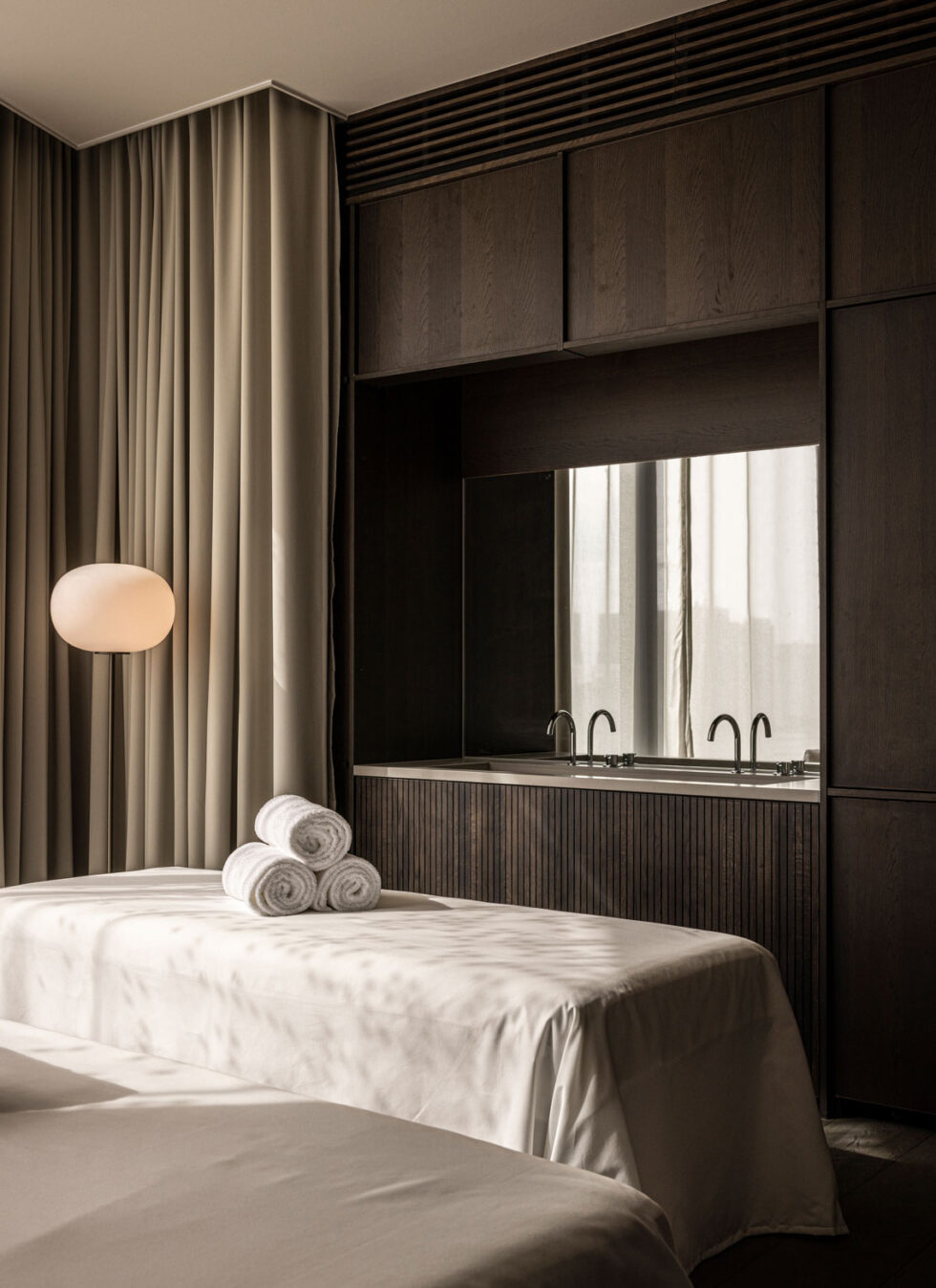 Elegant luxury penthouse, with panoramic Tallinn views, private sauna ...